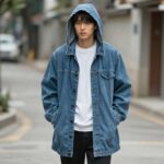 14도 옷차림 실패없는 데일리 필승 조합 경량 바람막이와 후드티 데님을 레이어링한 캐주얼한 14도 옷차림