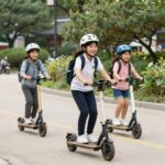 삼천리자전거 킥보드 스카바500 접이식 후기 성인도 가능 삼천리자전거 킥보드 스카바500를 여의도공원에서 아이들이 타는 모습