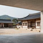 울산문화재 동헌과 석계서원 탐방 울산 동헌및내아 전경 전통 한옥 건축과 현대 미술관이 어우러진 풍경